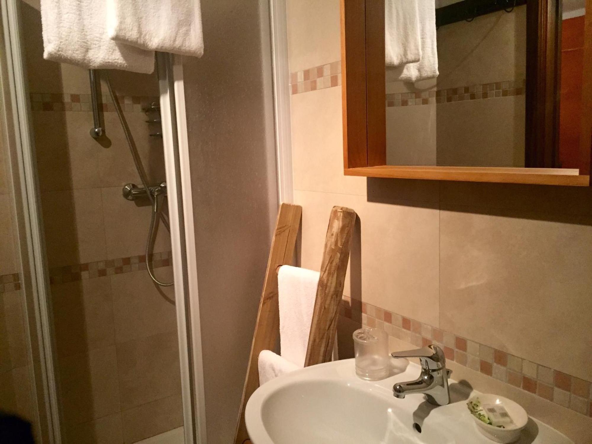 Casa Benassi ,Room&Suite , Con Zona Benessere Риолунато Экстерьер фото